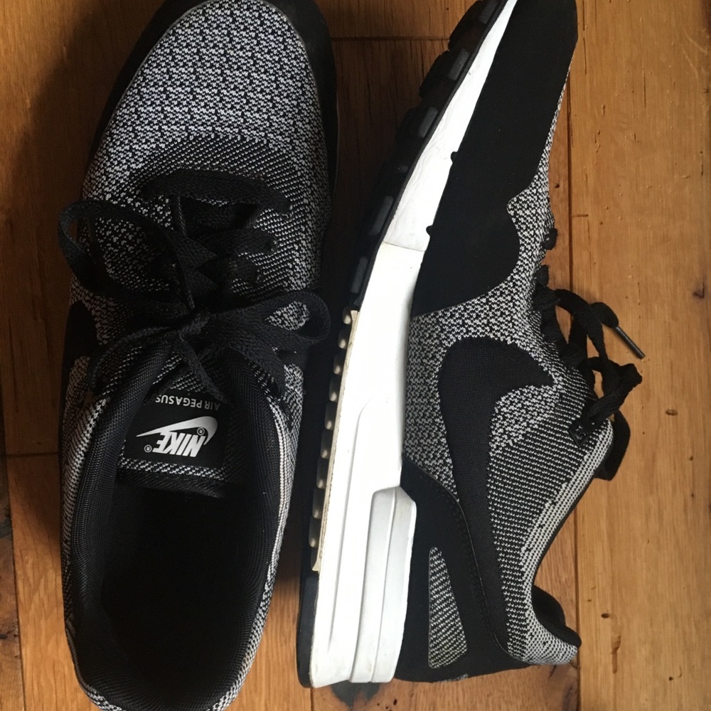 Nike Air Pegasus 89 Sneakers